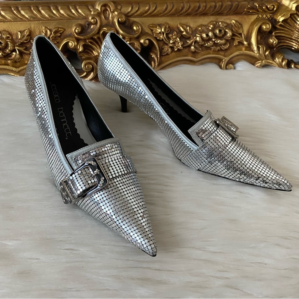 Silver Sequin Women Shoes. Super cute and confortable.